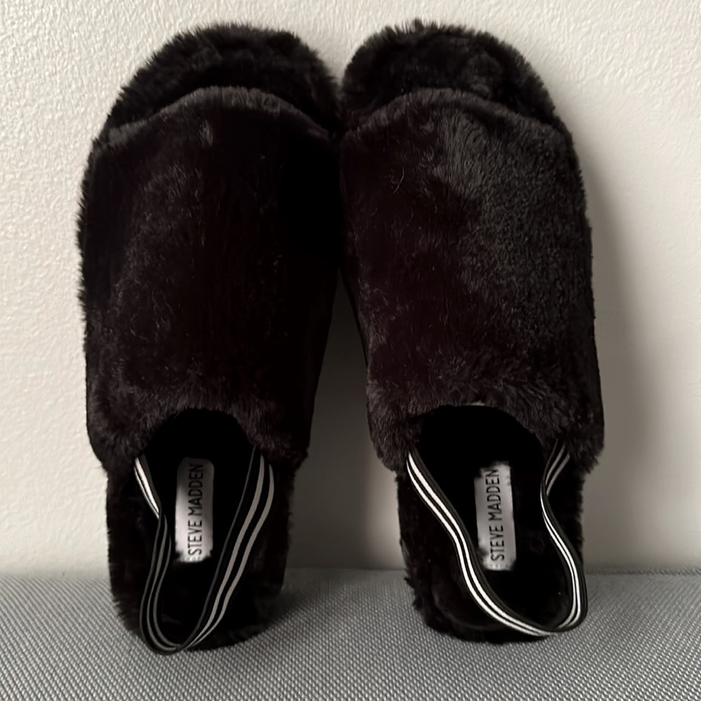 Steve Madden Softy Fuzzy Faux Fur Women Slides With Straps , Black, Size 9